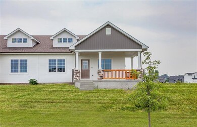 9765 Regatta Ln, Johnston, IA 50131 - photo 2