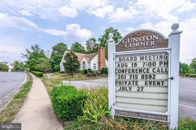 9249 Cardinal Forest Ln unit 202, Lorton, VA 22079 - photo 3