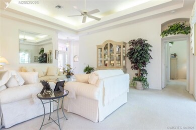 LIGHTED TRAY STEP TRAY CEILING