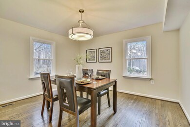 5113 Summit Dr, Fairfax, VA 22030 - photo 5