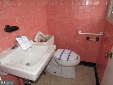 304 W Roland Rd, Brookhaven, PA 19015 - photo 7