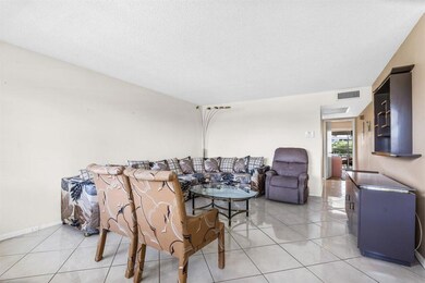 3082 Yarmouth E, Boca Raton, FL 33434 - photo 4