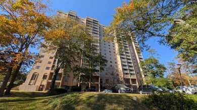1825 Saint Julian Place unit 3-B, Columbia, SC 29204 - photo 2