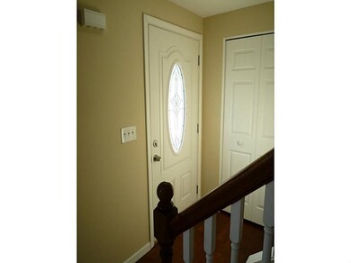 Entry/Foyer.