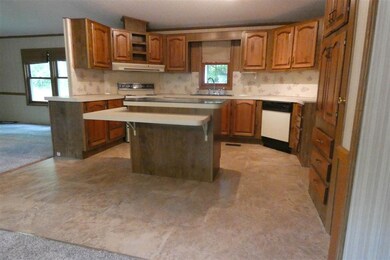 372 E Crystal Haven, Bomoseen, VT 05732 - photo 3