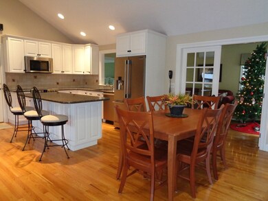 19 Simonds Ln, Weymouth, MA 02188 - photo 5