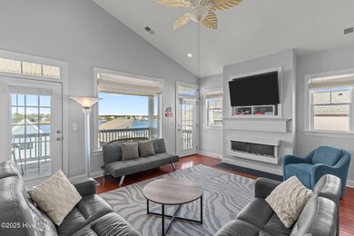 1102 Canal Dr unit A, Carolina Beach, NC 28428 - photo 4