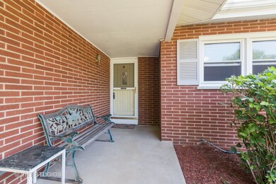 743 Sheldon Ave, Aurora, IL 60506 - photo 7