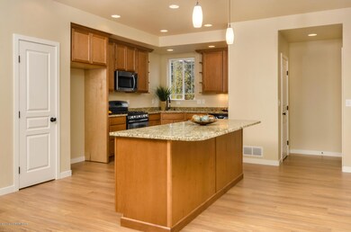 Kitchen Breakfast Bar