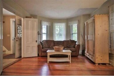 31 Beacon Street Cir, Milton, MA 02186 - photo 4