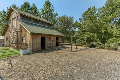 4555 Redwood Ave, Grants Pass, OR 97527 - photo 6