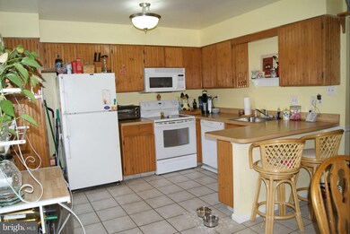 648 Glynlee Ct, Reisterstown, MD 21136 - photo 4