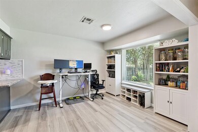 1910 E Chandler Dr, Shawnee, OK 74801 - photo 7