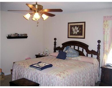 518 Holiday Cir, Pineville, LA 71360 - photo 4