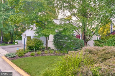 2148 S Bay Ln, Reston, VA 20191 - photo 2