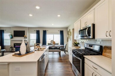 8008 NW 95th Cir, Johnston, IA 50131 - photo 7