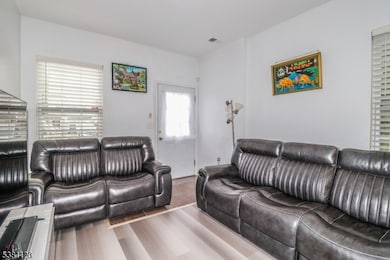 19A Koolidge Ct, Somerset, NJ 08873 - photo 5