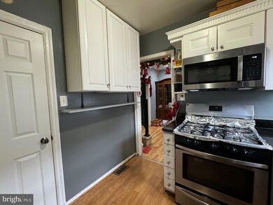 5029 Fable St, Capitol Heights, MD 20743 - photo 2