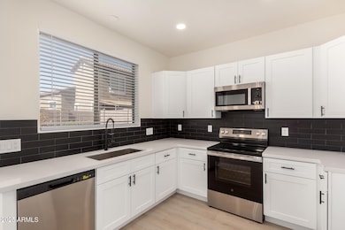 12 - Crescent 8928