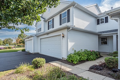 2820 Glacier Way unit B, Wauconda, IL 60084 - photo 2