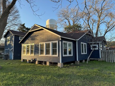 2220 Gloria Ave, Bay City, TX 77414 - photo 2