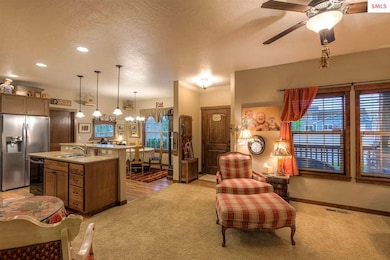 Open floorplan and design, new wood blinds, granit