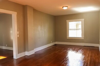 527 N Main St, Warren, IN 46792 - photo 4