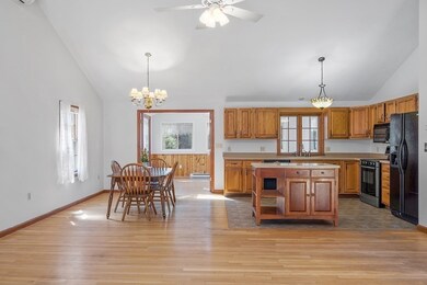 24 Maple Ln, Northborough, MA 01532 - photo 6