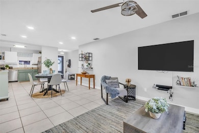 2056 Red Cedar Ln E, Clearwater, FL 33763 - photo 2