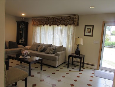 828 Windmill Ave, West Babylon, NY 11704 - photo 5