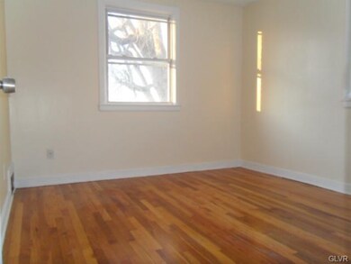 523 W Barner St, Allentown, PA 18103 - photo 5