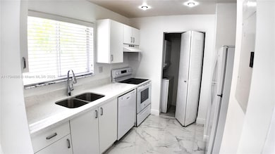 14905 SW 80th St unit 211, Miami, FL 33193 - photo 2