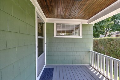 25 Kingston Ave, Providence, RI 02906 - photo 2