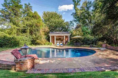 This pool and Cabana were built in 2006.  Vacation