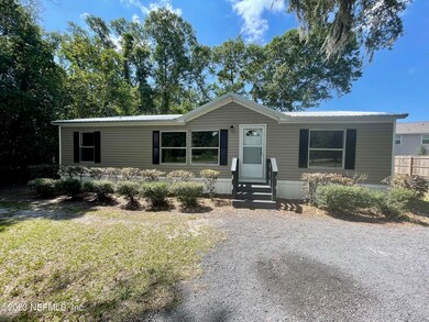 418 W Railroad Ave, MacClenny, FL 32063 - photo 3