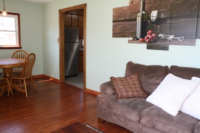 Living Room/Dining Area