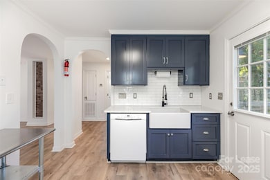 542 Iverson Way, Charlotte, NC 28203 - photo 7