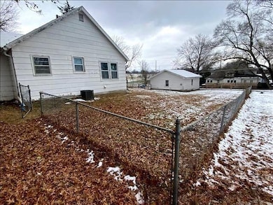 63 Logan St, Leavenworth, KS 66048 - photo 3