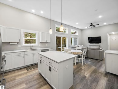 9931 Cushman Ct, Williamsburg, MI 49690 - photo 6