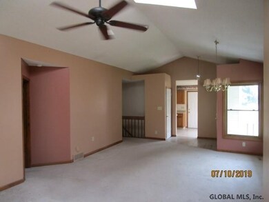 3 Essex Cir, Albany, NY 12209 - photo 3