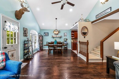 529 Hillcrest Dr, Old Forge, PA 18518 - photo 5