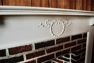 26 Marbury Ave, Pawtucket, RI 02860 - photo 6