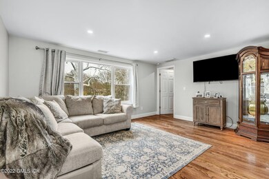 336 Palmer Hill Rd unit 1, Riverside, CT 06878 - photo 5