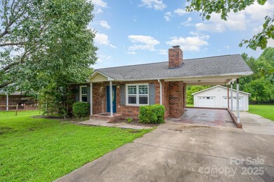 132 Hicks Rd unit 1, Grover, NC 28073 - photo 2