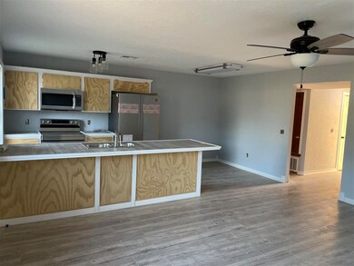 203 Deer Dr, Cache, OK 73527 - photo 5