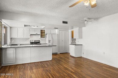 1049 E Garnet Ave, Mesa, AZ 85204 - photo 6