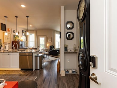 2417 Gathering Square Ct, Fuquay-Varina, NC 27526 - photo 2