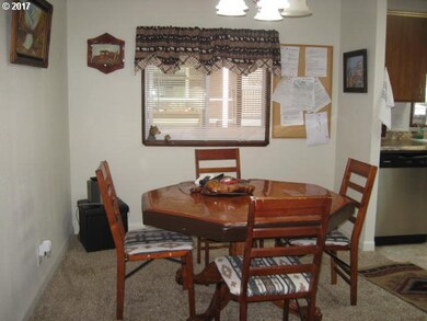 15155 SE Lala Dr unit 13, Clackamas, OR 97015 - photo 5