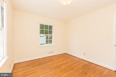 110 Chestnut St, Gaithersburg, MD 20877 - photo 6
