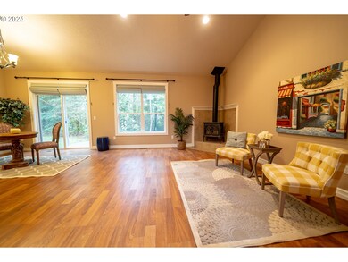 513 Juniper St, Lyons, OR 97358 - photo 3